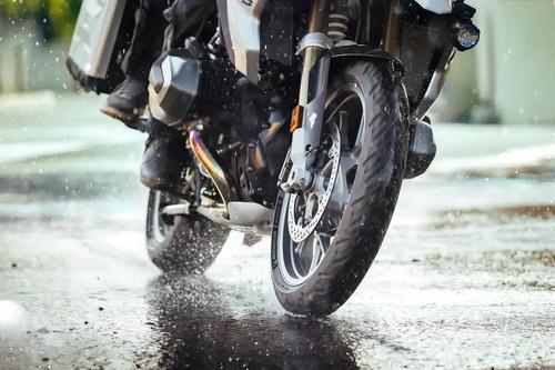 Llanta Para Moto 110/70 Zr17 54w Michelin Road 6 Deportiva 6