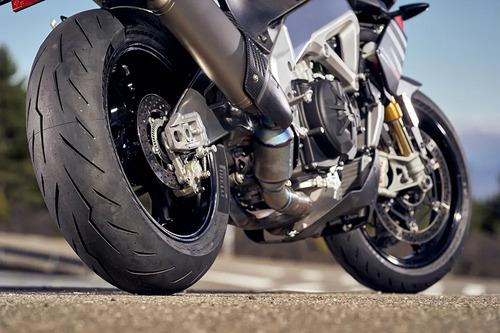 Llanta Pirelli 140/70-17 Radial Tl Diablo Rosso 4 9