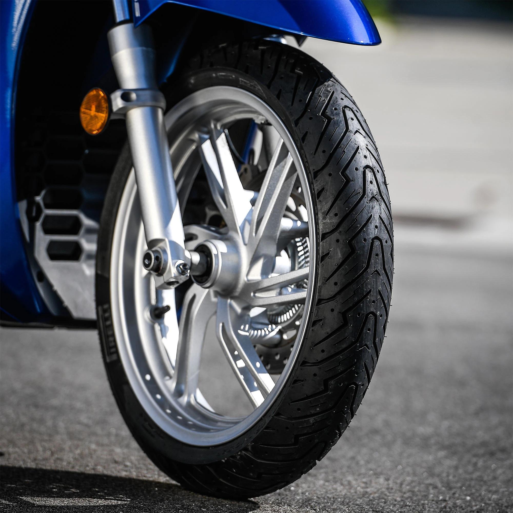 Llanta Moto PIRELLI 130/70-12 62P TL Angel Scooter Urbana 5